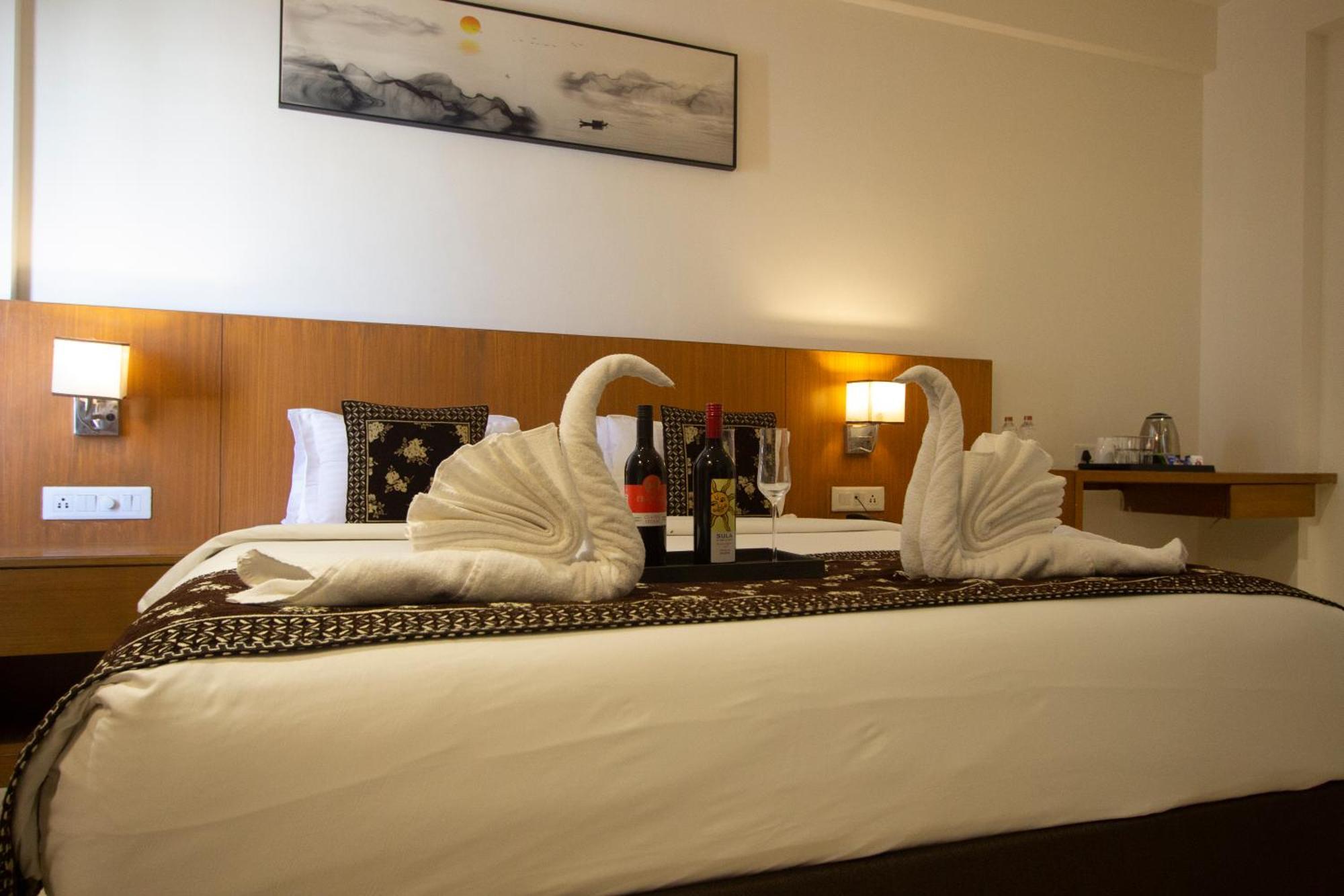 Monarch Express Chakan Hotel Eksteriør billede
