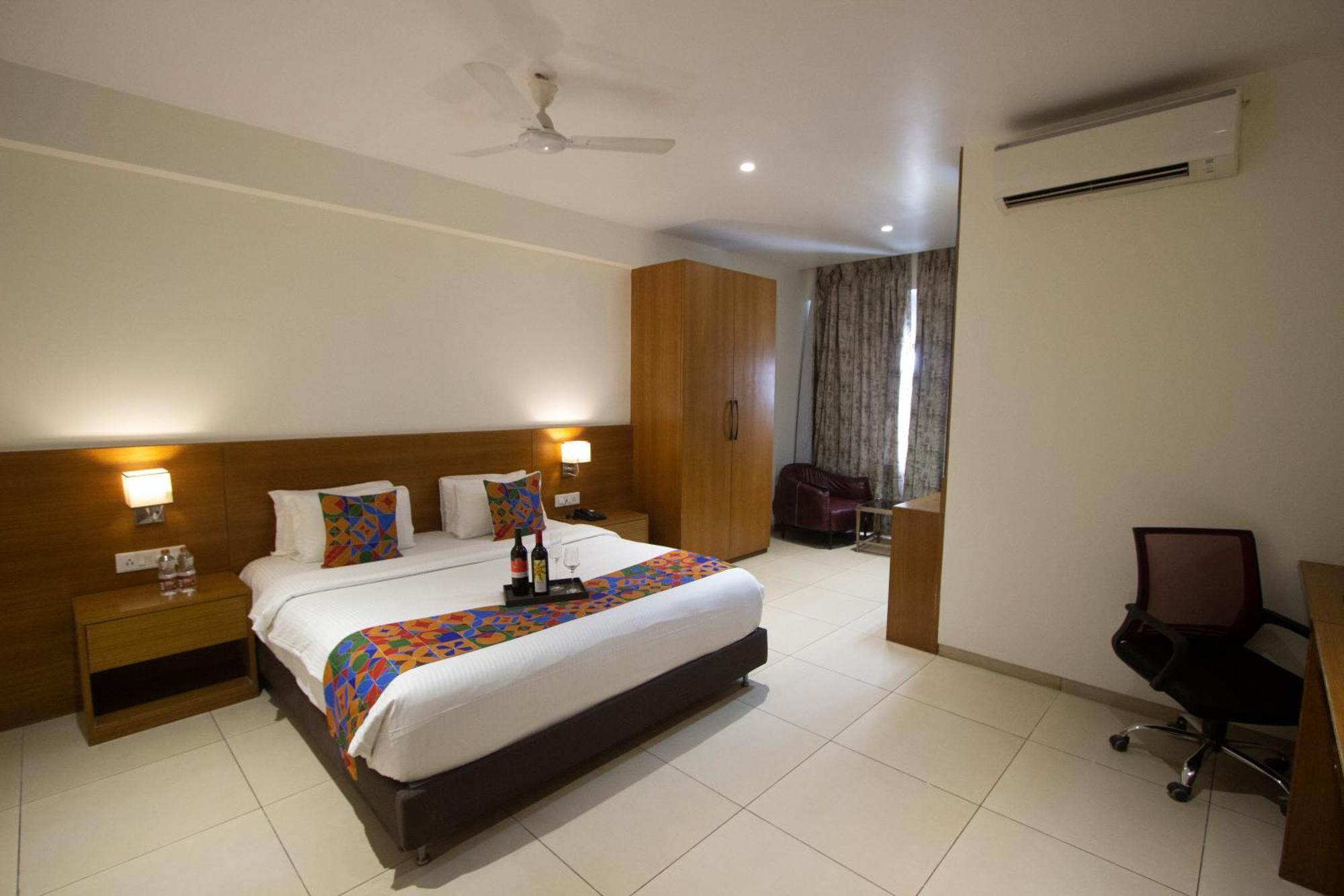 Monarch Express Chakan Hotel Eksteriør billede